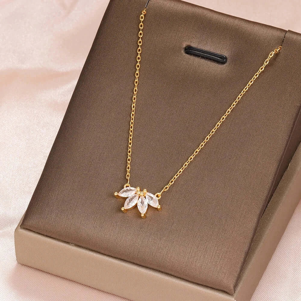 Flower Petals Zirconia Necklace
